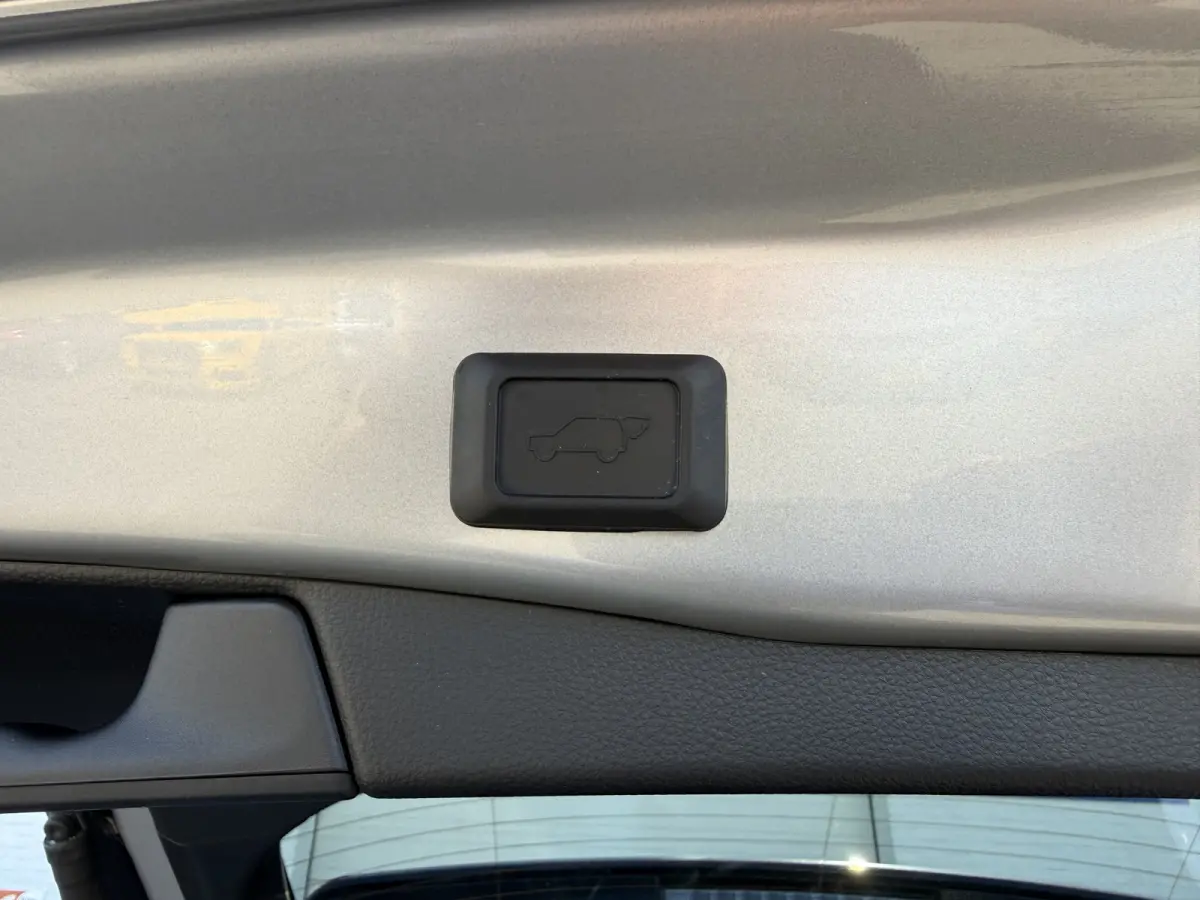 2.5 Hybrid AWD Bi-Tone | ACC | Leder | Camera | Keyless | 18 inch