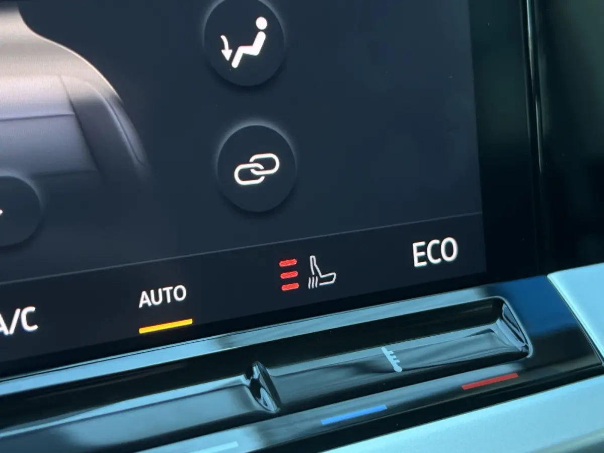 Grand PHEV Titanium | Winterpack | Adap. Cruise Control | Camera | 7 Persoons | CarPlay |