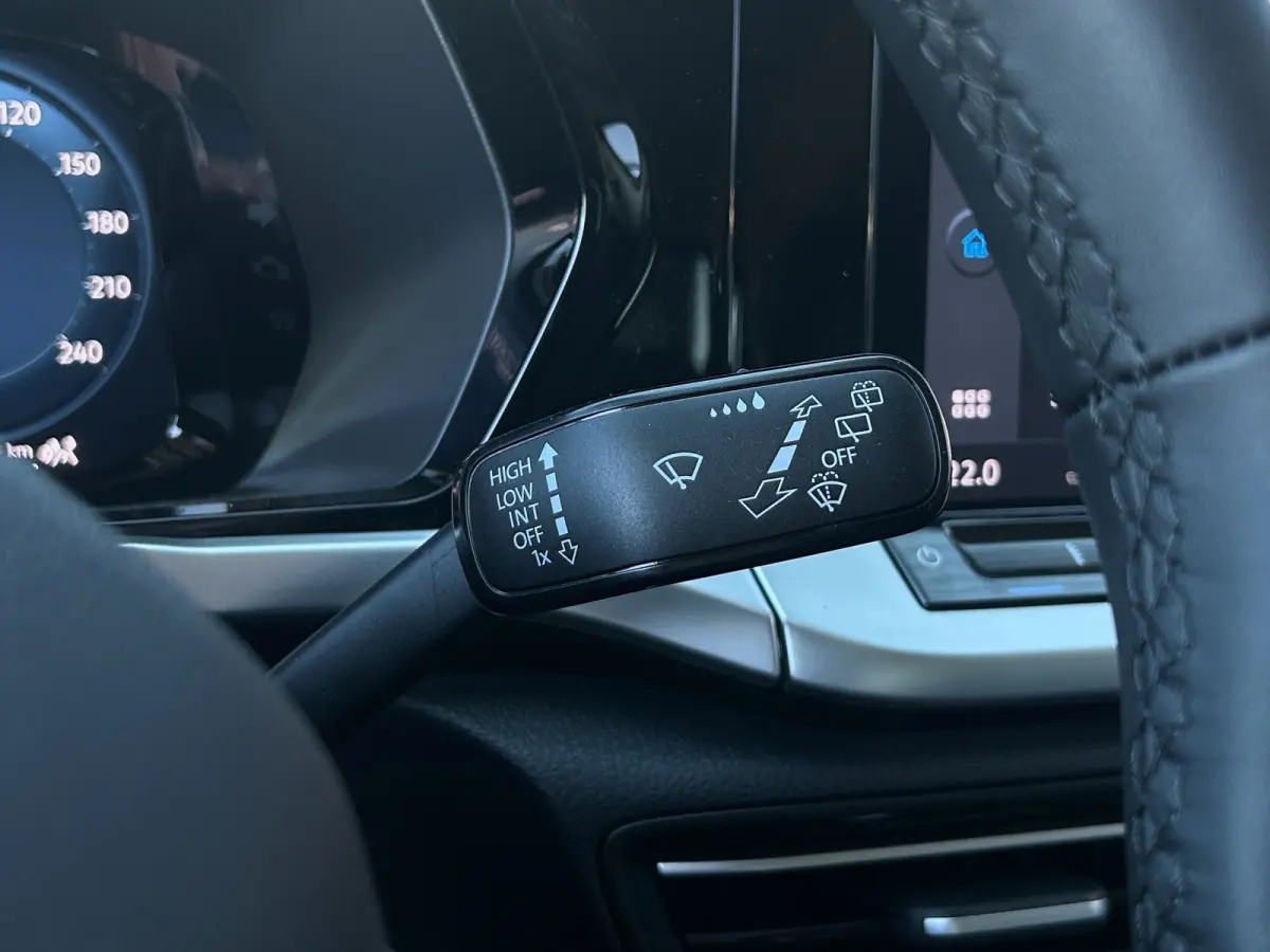 Grand PHEV Titanium | Winterpack | Adap. Cruise Control | Camera | 7 Persoons | CarPlay |