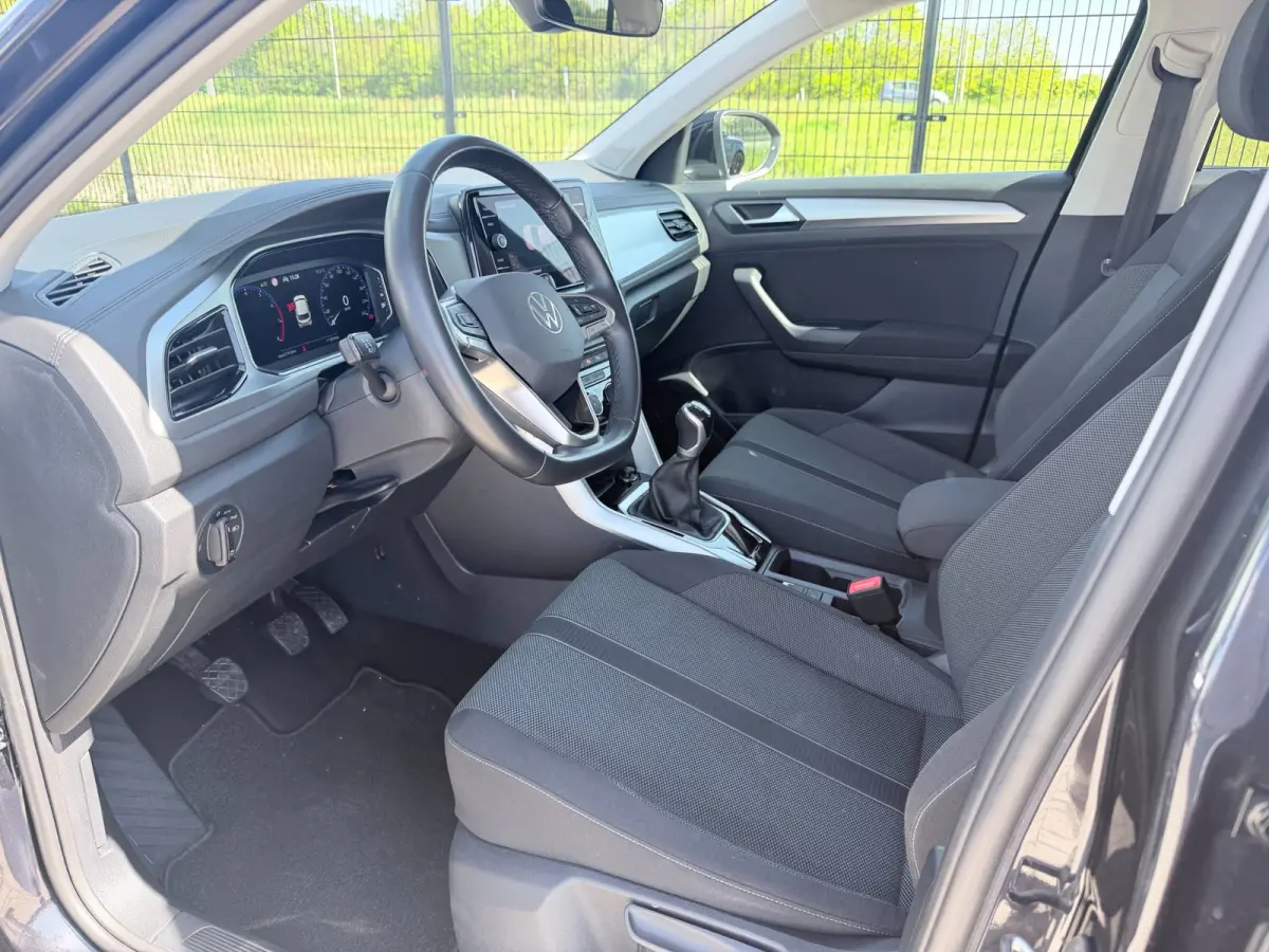 1.0 TSI Life | Camera | Carplay | PDC | ACC | NAV