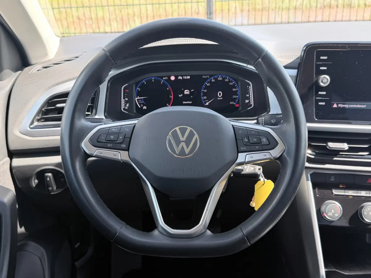 1.0 TSI Life | Camera | Carplay | PDC | ACC | NAV