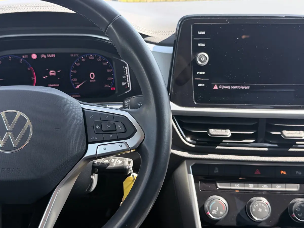 1.0 TSI Life | Camera | Carplay | PDC | ACC | NAV