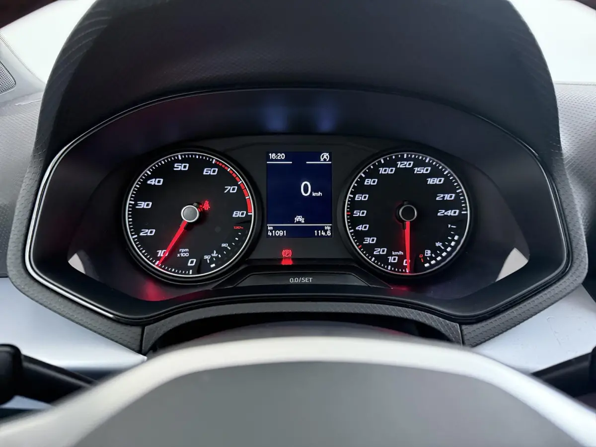 1.0 EcoTSI FR | Apple CarPlay | LED Koplampen | Climate Control |