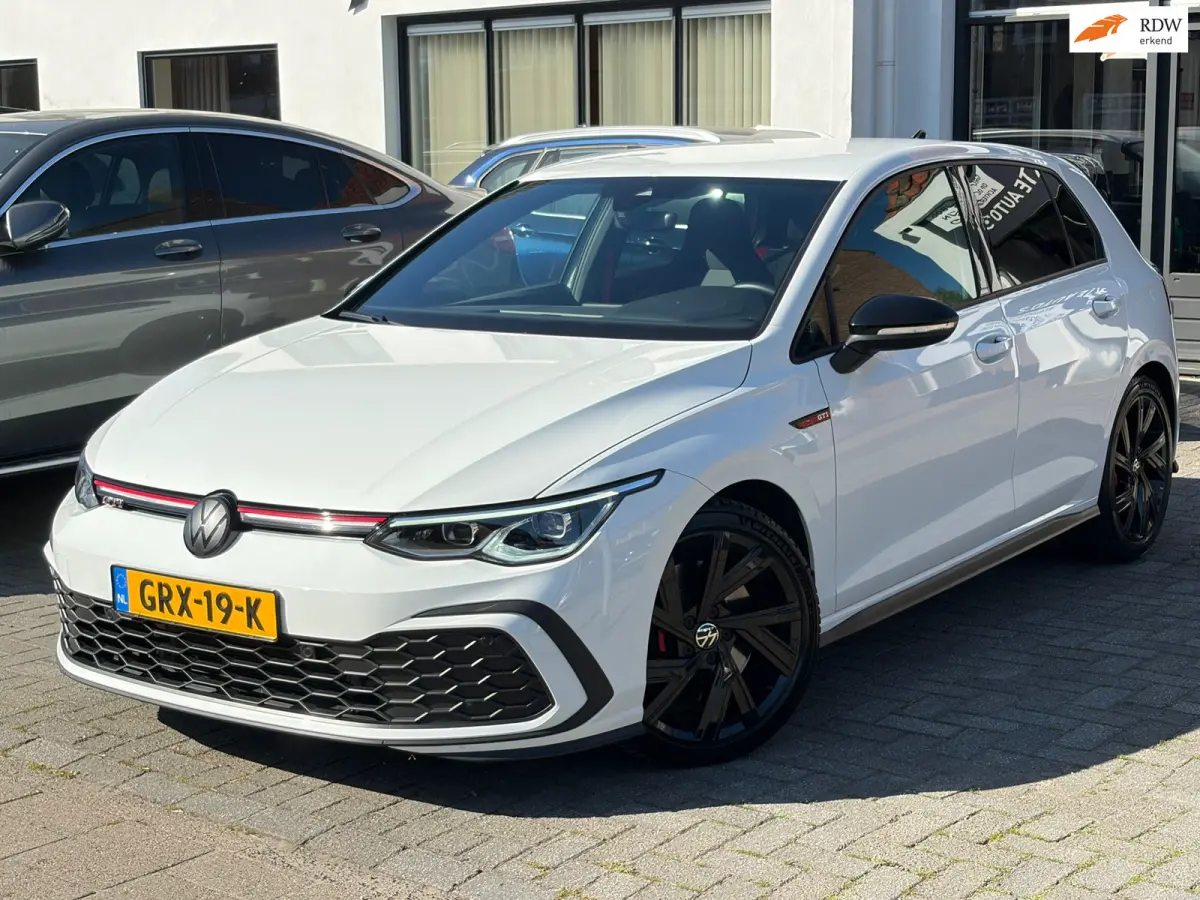 2.0 TSI GTI, Stoel/ stuurverwarming, Ambiance, Apple carplay, Spoiler