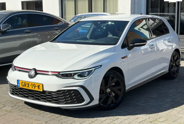 2.0 TSI GTI, Stoel/ stuurverwarming, Ambiance, Apple carplay, Spoiler