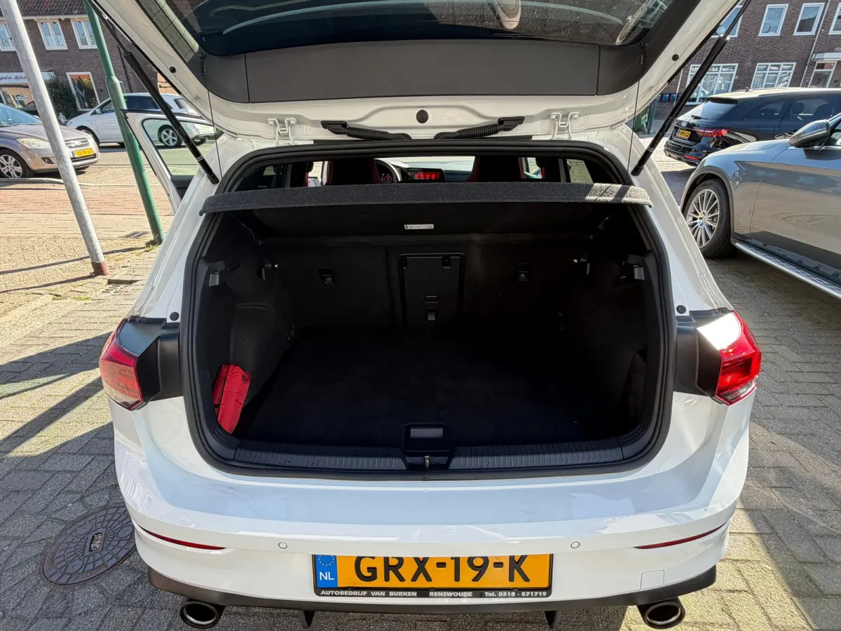 2.0 TSI GTI, Stoel/ stuurverwarming, Ambiance, Apple carplay, Spoiler