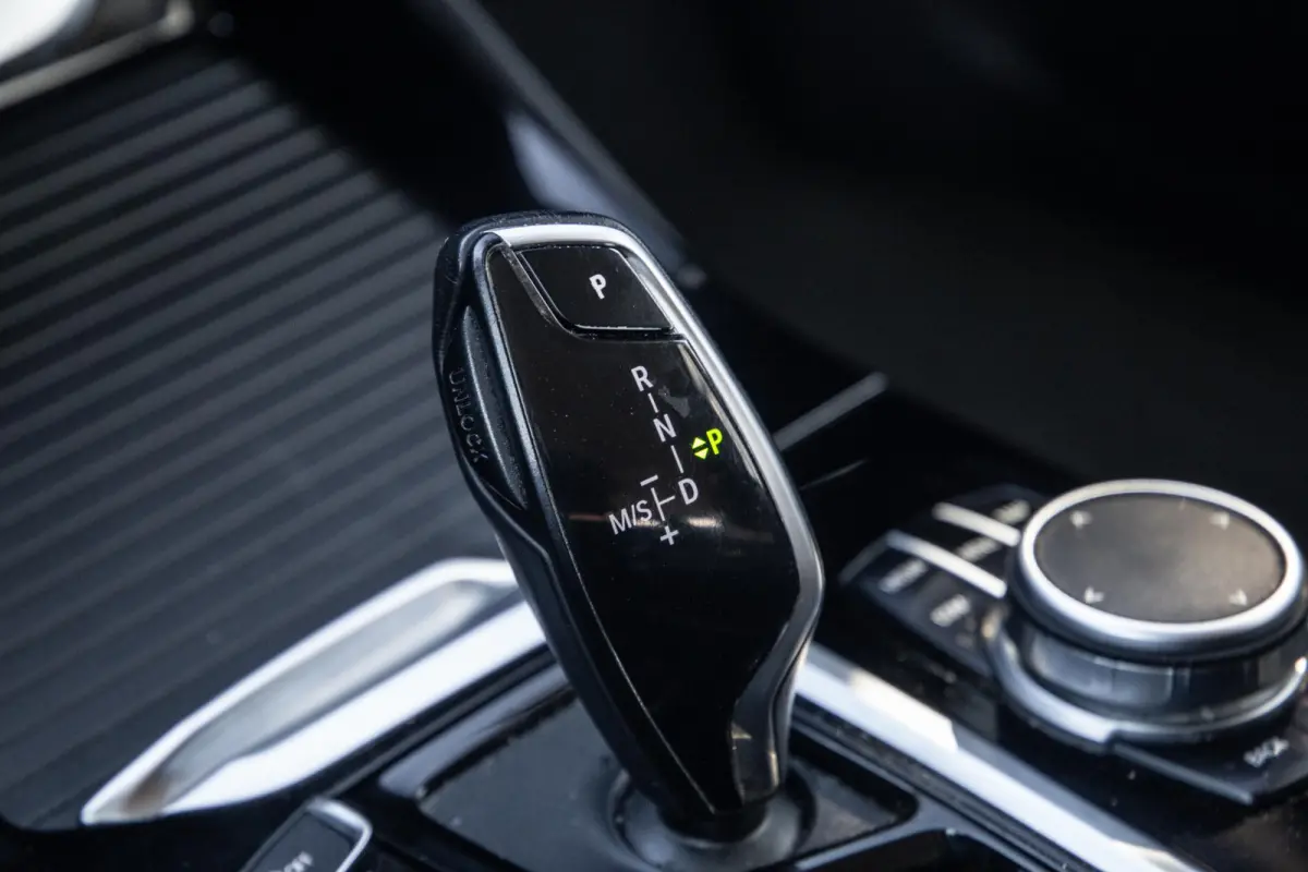 xDrive30e Executive BLACK LINE / PANORAMA DAK / CARPLAY / LEER / STOELVERWARMING / CAMERA