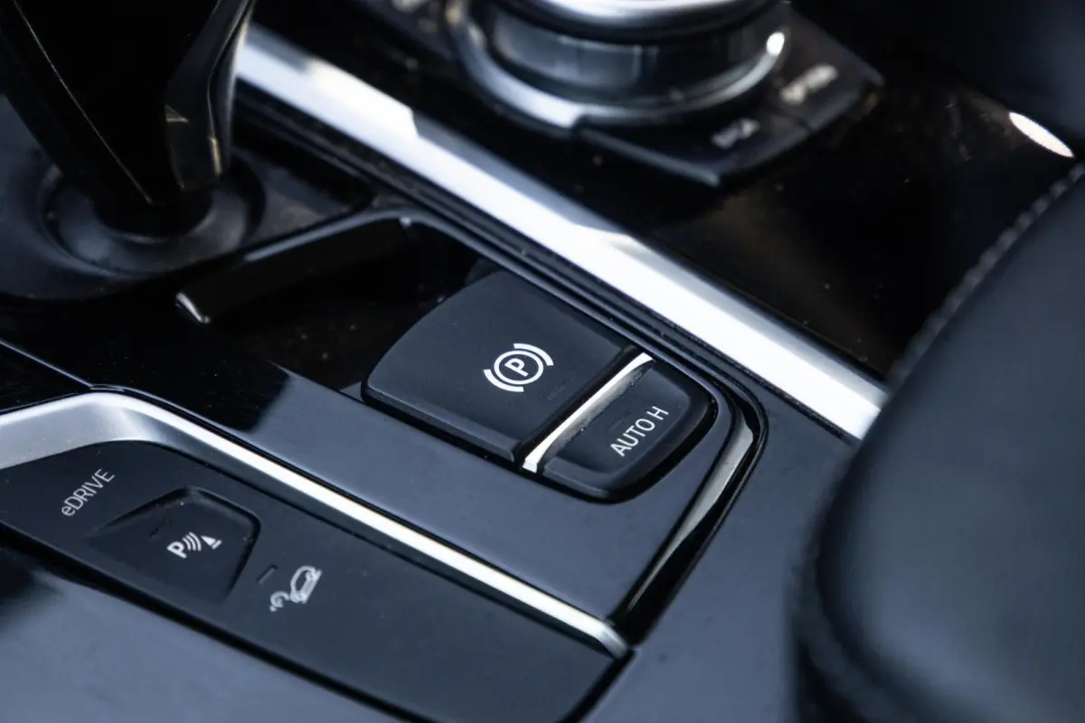 xDrive30e Executive BLACK LINE / PANORAMA DAK / CARPLAY / LEER / STOELVERWARMING / CAMERA