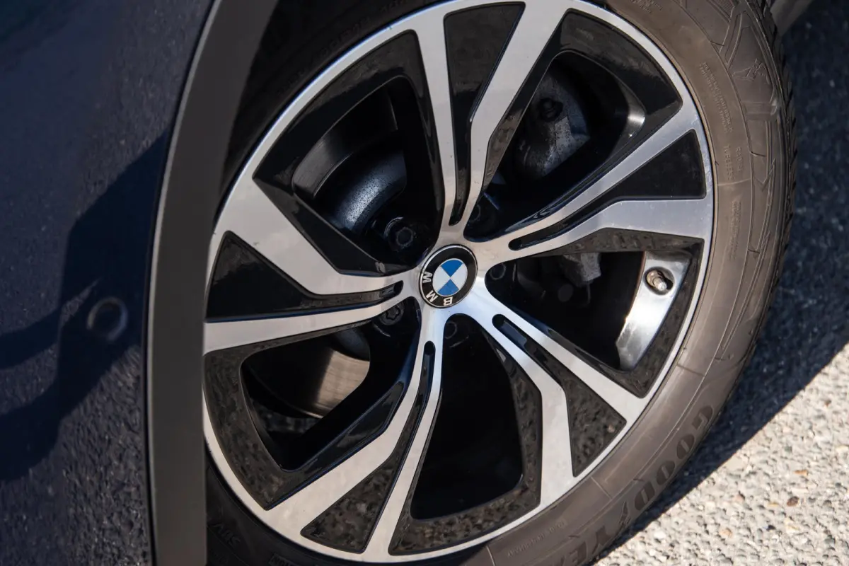 xDrive30e Executive BLACK LINE / PANORAMA DAK / CARPLAY / LEER / STOELVERWARMING / CAMERA
