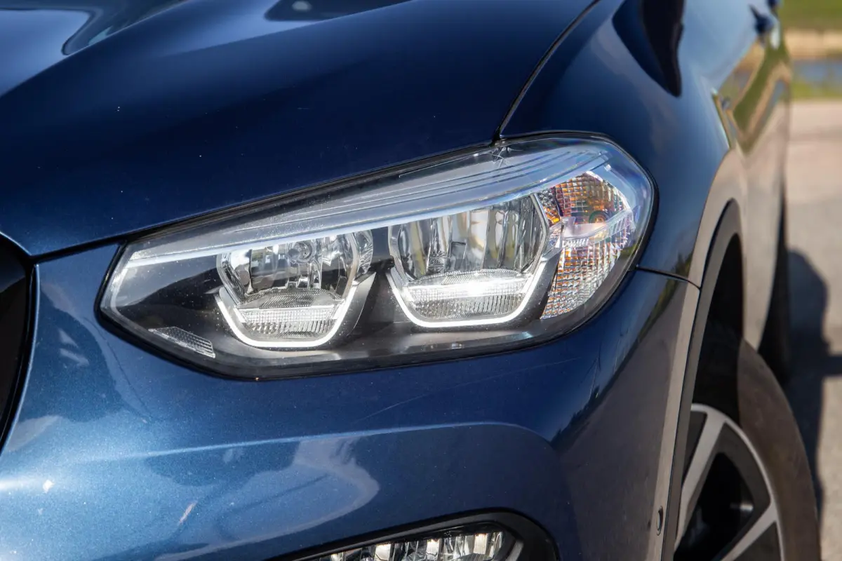 xDrive30e Executive BLACK LINE / PANORAMA DAK / CARPLAY / LEER / STOELVERWARMING / CAMERA