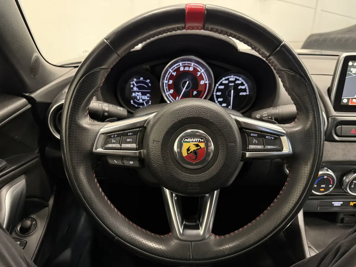 Abarth 1.4 MultiAir Turbo aut. LED/BOSE/ZWART-LEER/17"/NAVI/ECC/CRUISE/VOLLEDIGE ABARTH DEALER HISTORIE, NET OH BEURT GEHAD