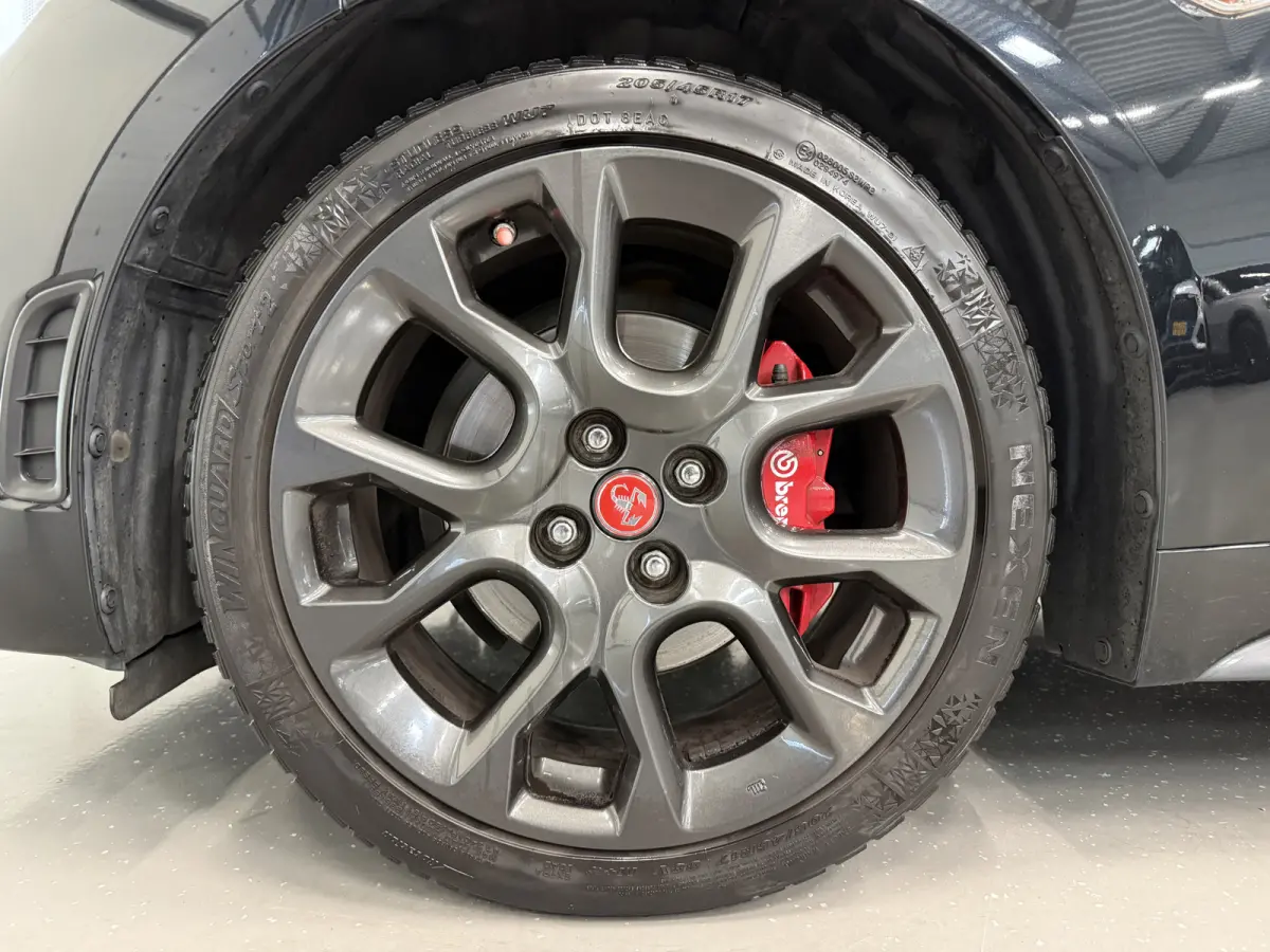 Abarth 1.4 MultiAir Turbo aut. LED/BOSE/ZWART-LEER/17"/NAVI/ECC/CRUISE/VOLLEDIGE ABARTH DEALER HISTORIE, NET OH BEURT GEHAD