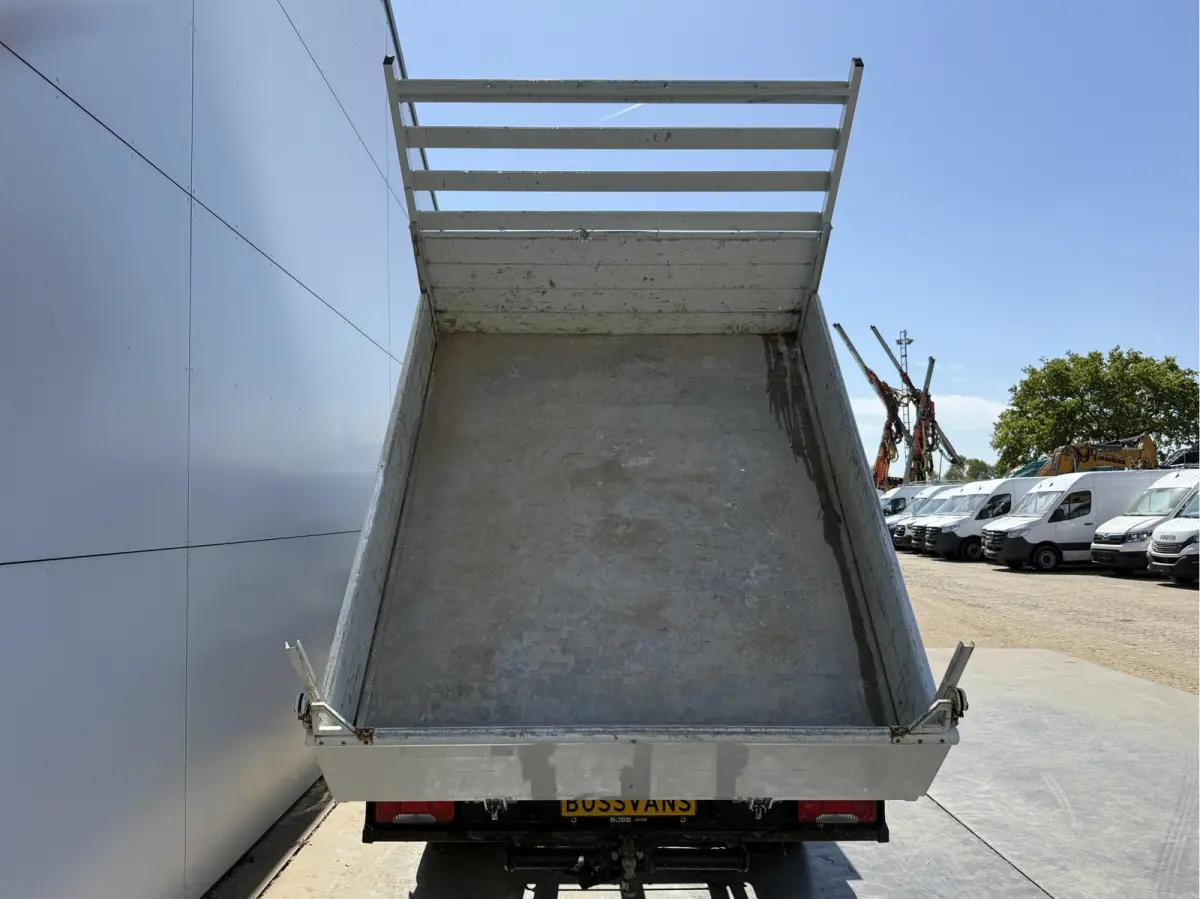 35C14 2.3 Kipper Dubbele Cabine Dubbellucht 3,5t Trekhaak 6 Stoelen Airco Cruise Control Benne Tipper