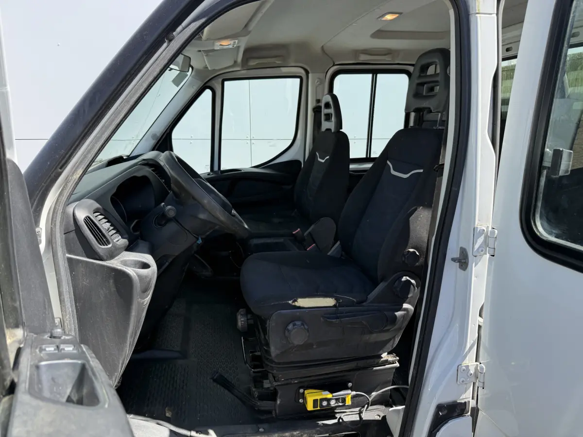 35C14 2.3 Kipper Dubbele Cabine Dubbellucht 3,5t Trekhaak 6 Stoelen Airco Cruise Control Benne Tipper