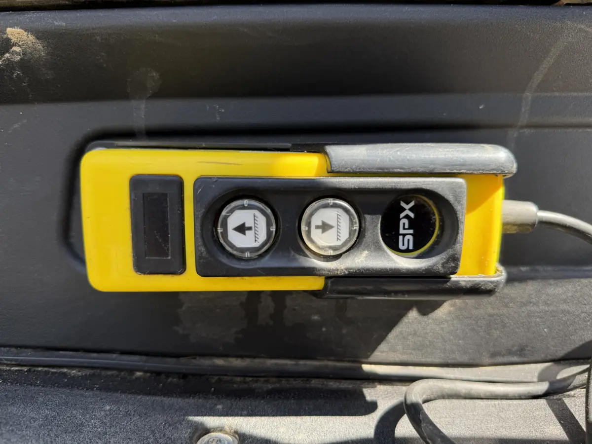 35C14 2.3 Kipper Dubbele Cabine Dubbellucht 3,5t Trekhaak 6 Stoelen Airco Cruise Control Benne Tipper