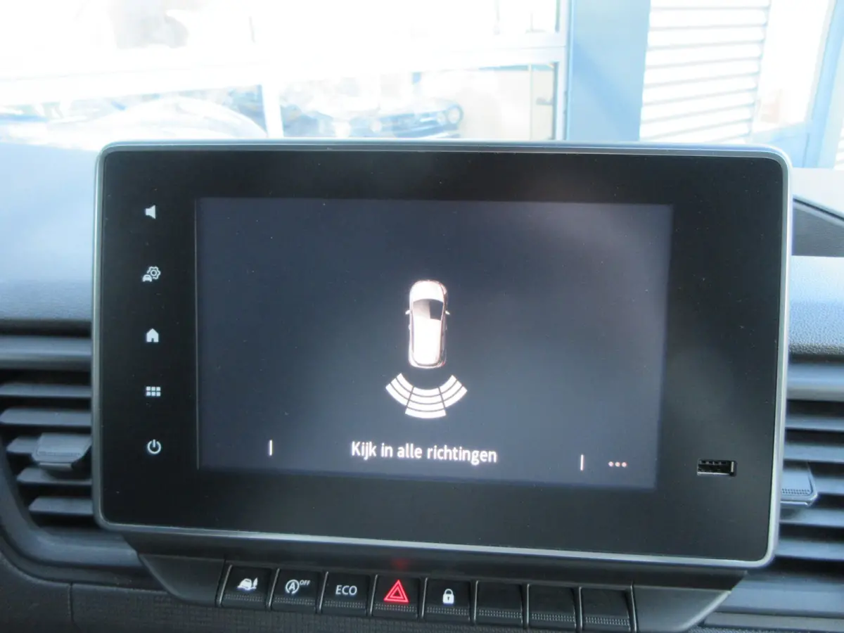 2.0 dCi L2, 131pk, LED, 2xSchuifdeur, Navigatie, 3-Zits.