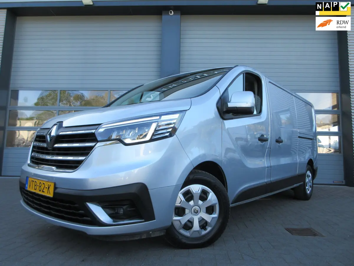2.0 dCi L2, 131pk, LED, 2xSchuifdeur, Navigatie, 3-Zits.