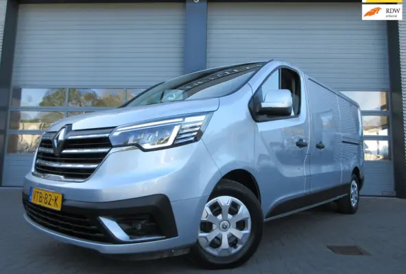 2.0 dCi L2, 131pk, LED, 2xSchuifdeur, Navigatie, 3-Zits.