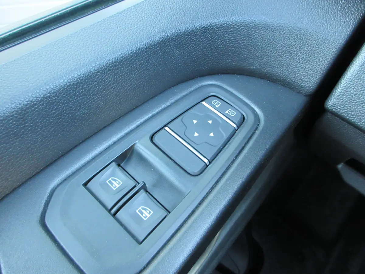2.0 dCi L2, 131pk, LED, 2xSchuifdeur, Navigatie, 3-Zits.
