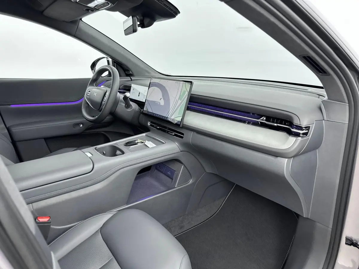AWD Performance 80.8 kWh Trekhaak | Nieuw Model | Apple Carplay | SoH 98,5%