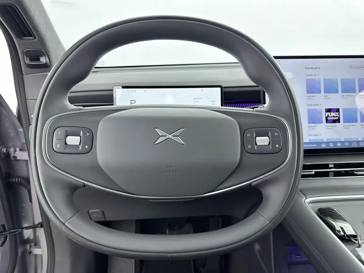 AWD Performance 80.8 kWh Trekhaak | Nieuw Model | Apple Carplay | SoH 98,5%