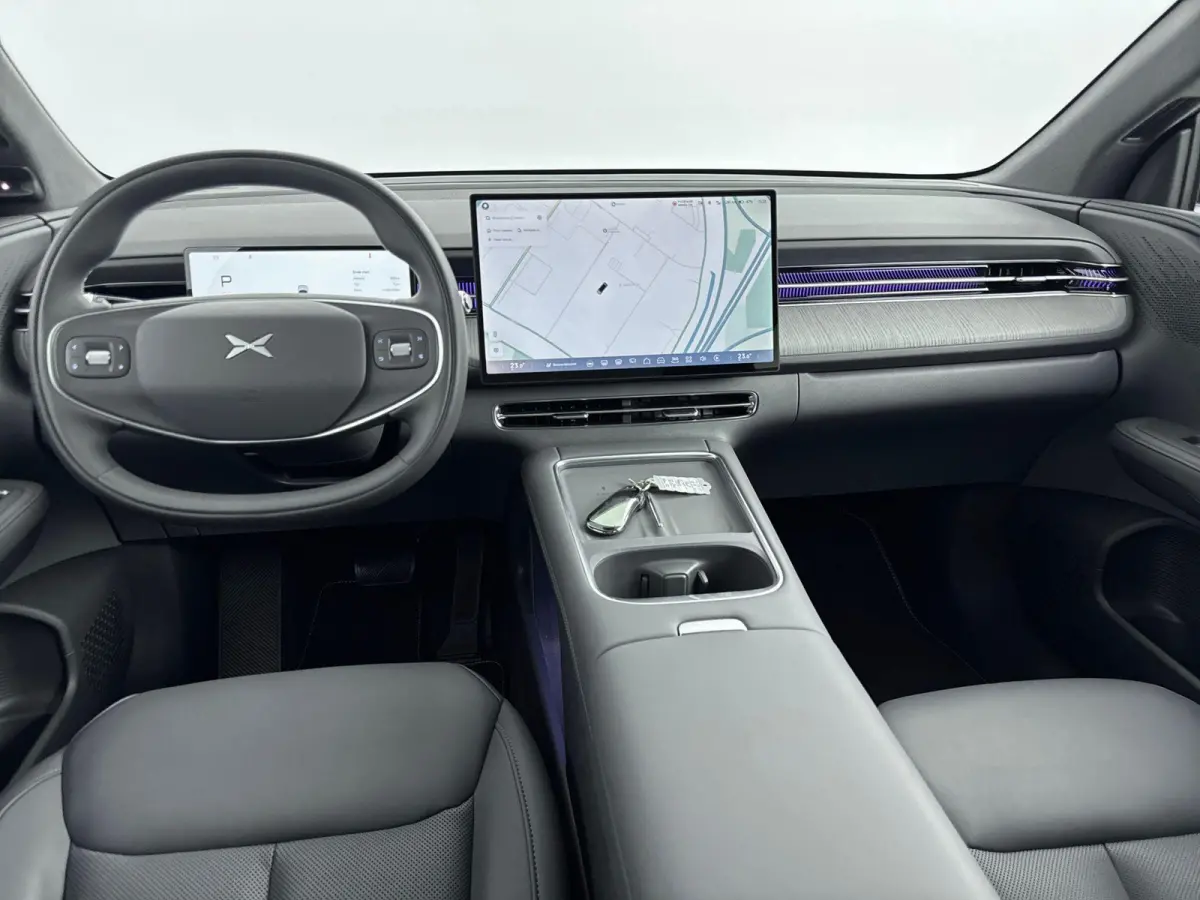 AWD Performance 80.8 kWh Trekhaak | Nieuw Model | Apple Carplay | SoH 98,5%