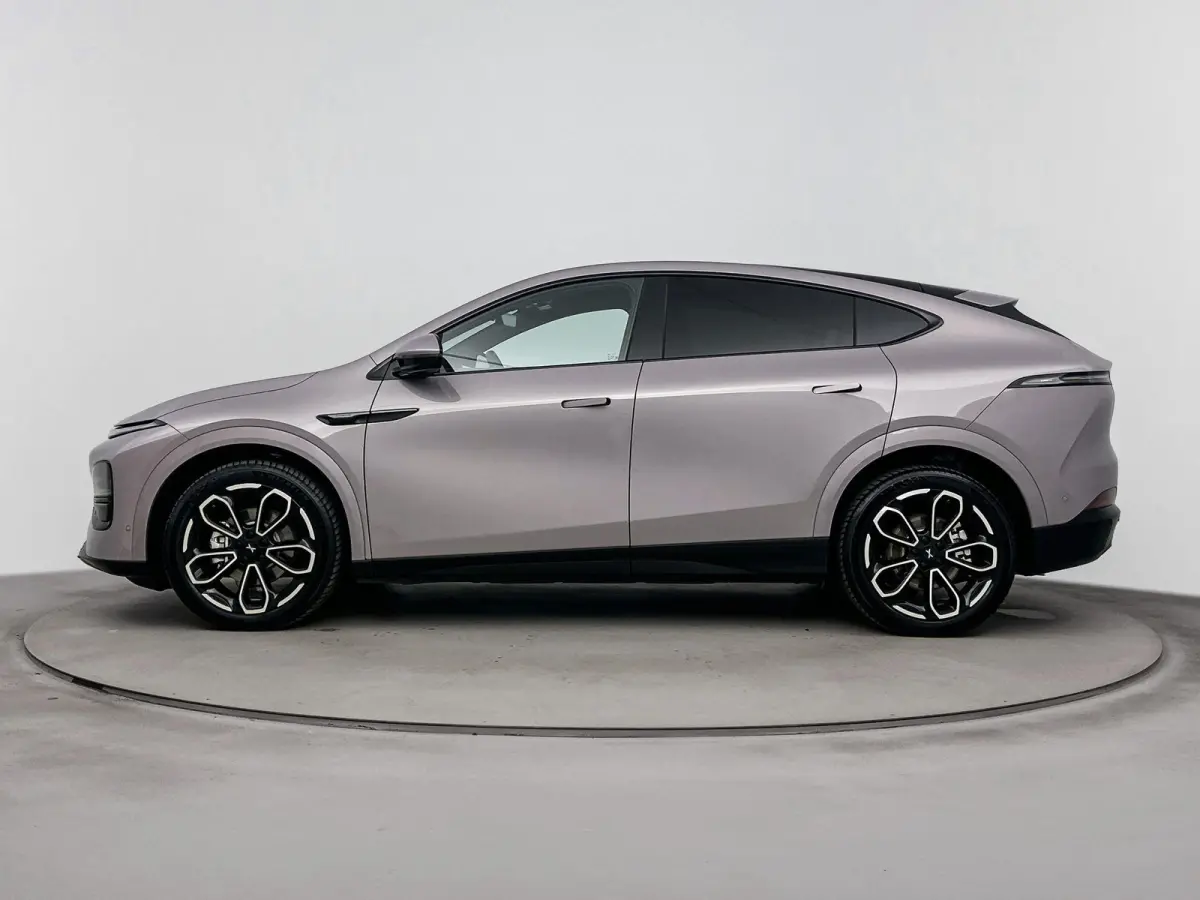 AWD Performance 80.8 kWh Trekhaak | Nieuw Model | Apple Carplay | SoH 98,5%