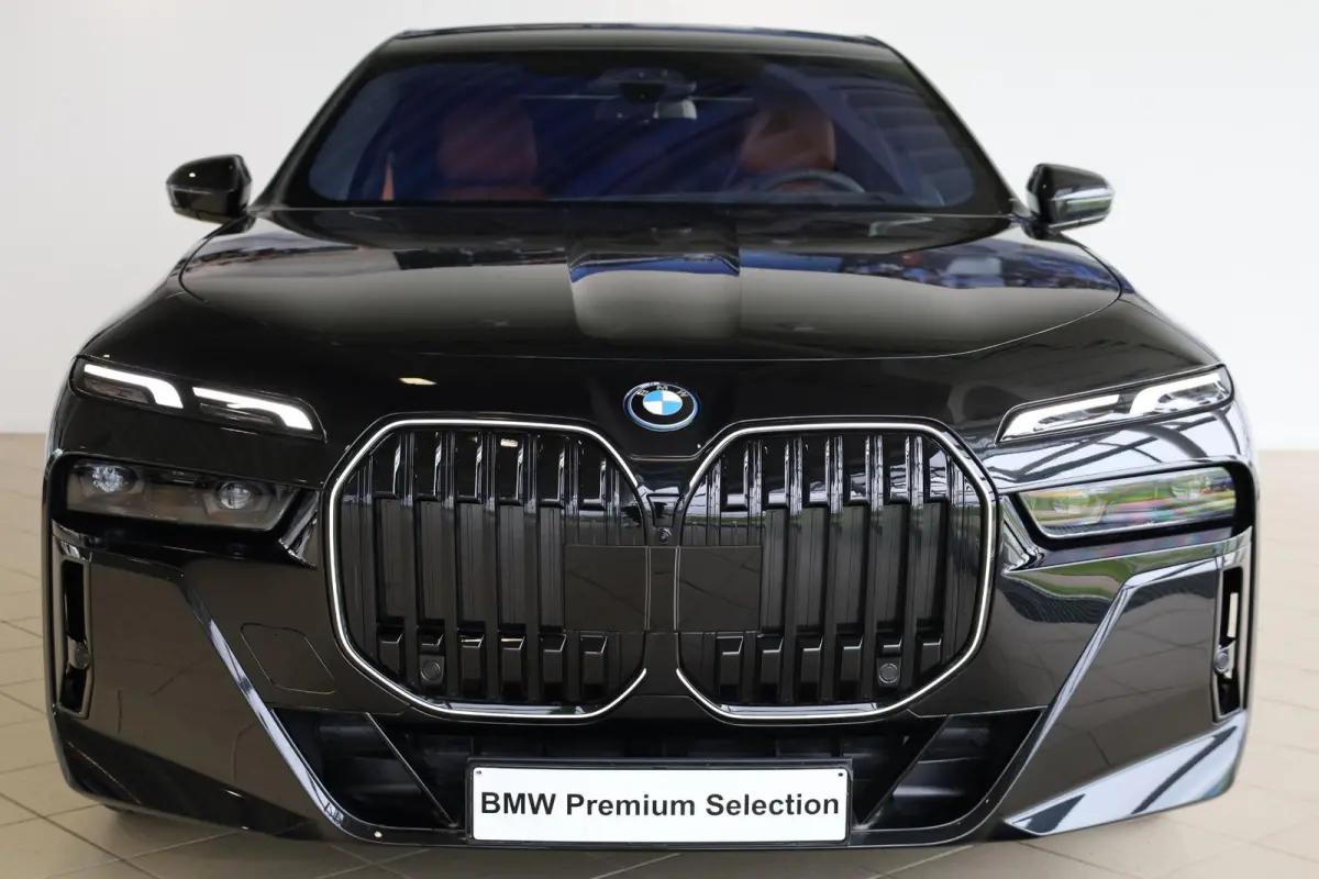 xDrive60 | M Sportpakket Pro | Massagestoelen | Sky Lounge Panoramadak | Elektr. Trekhaak