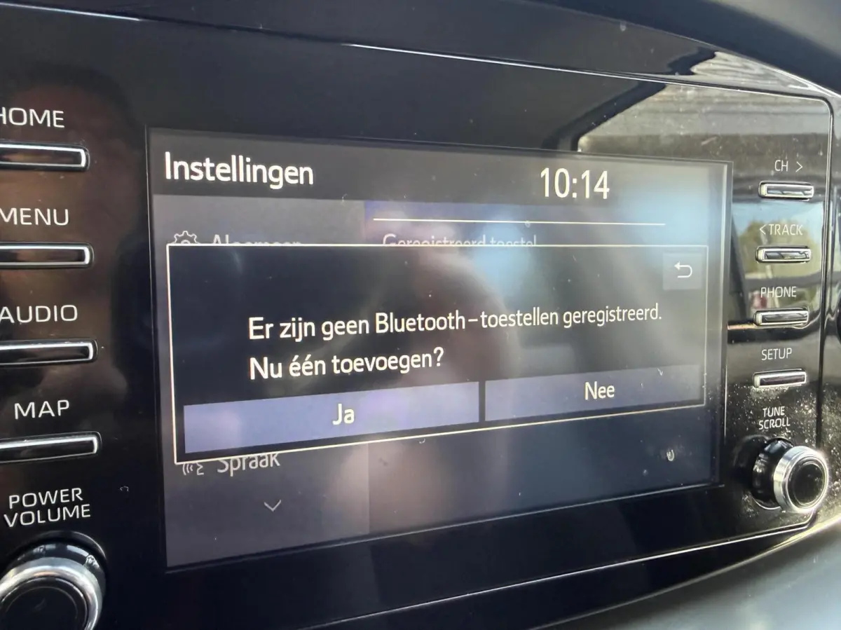 1.0 VVT-i MT Play CARPLAY/CAMERA *ALL-IN PRIJS*
