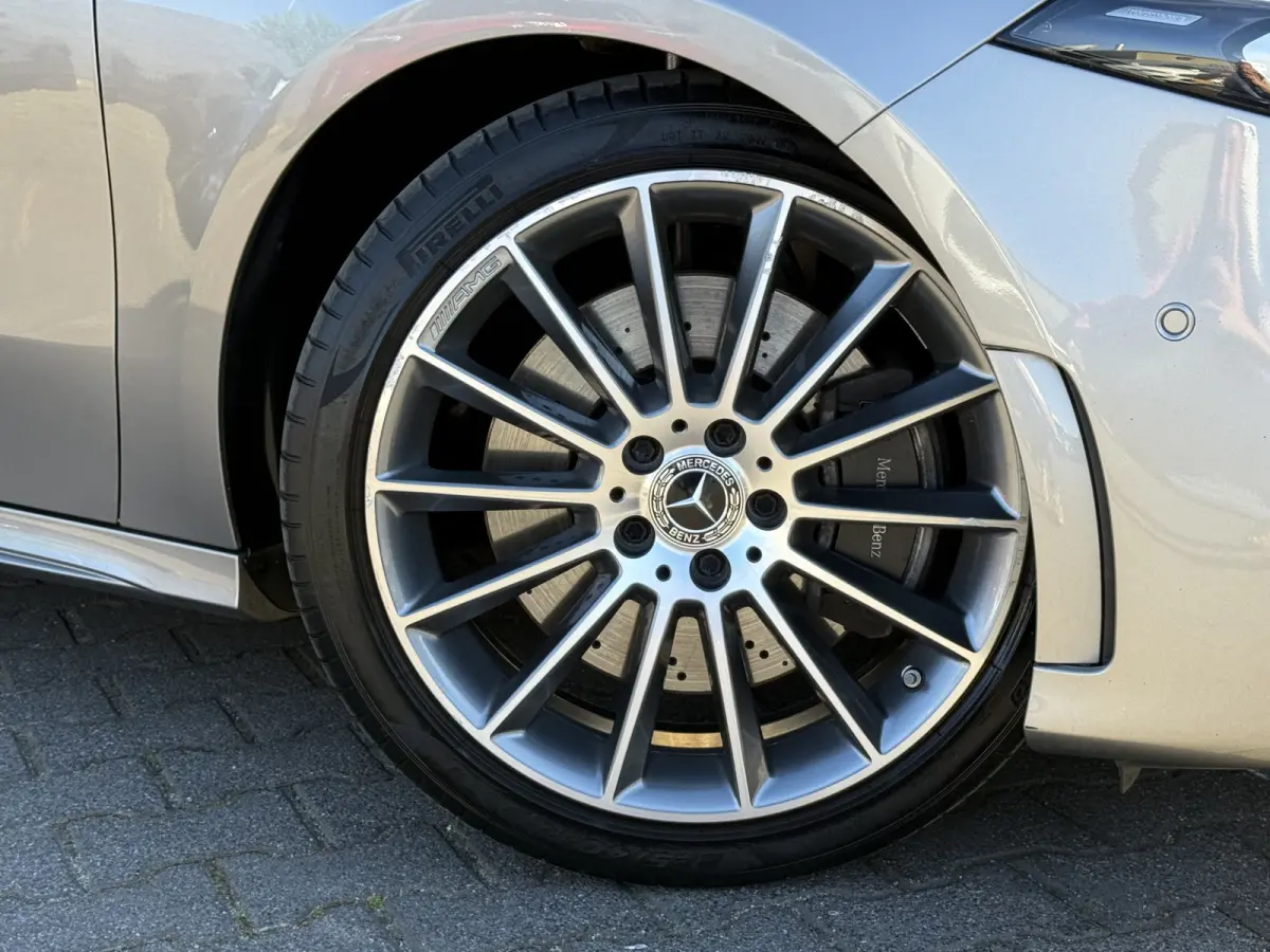 250 4MATIC AMG-Line | Pano | Trekhaak | MultiBeam LED | Ambient Light | 19 inch