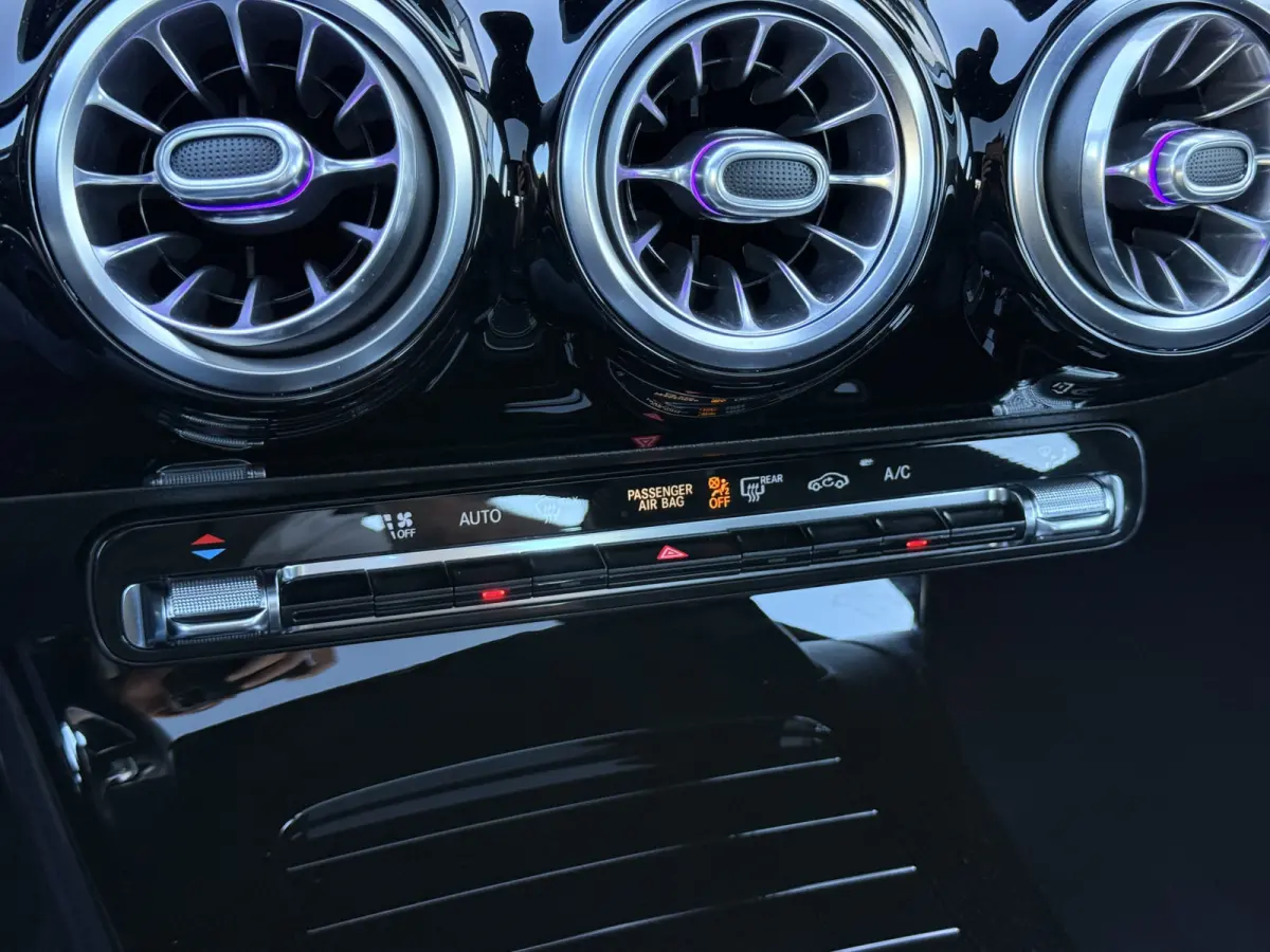 250 4MATIC AMG-Line | Pano | Trekhaak | MultiBeam LED | Ambient Light | 19 inch