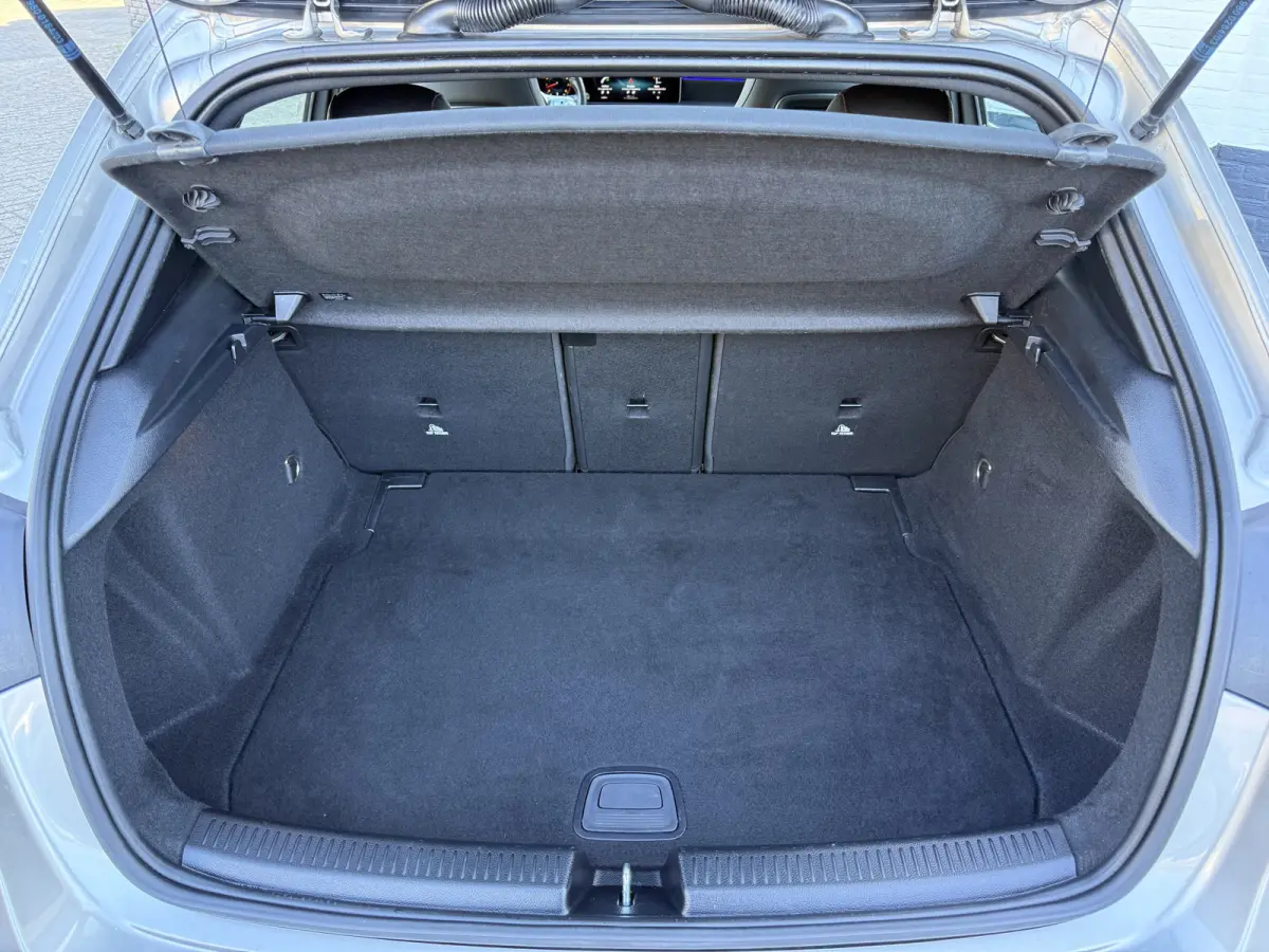 250 4MATIC AMG-Line | Pano | Trekhaak | MultiBeam LED | Ambient Light | 19 inch