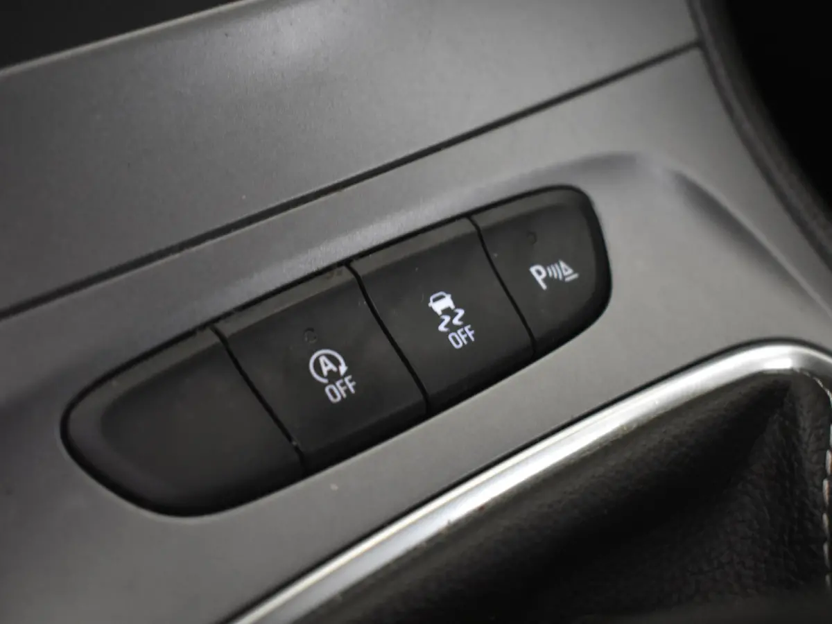 1.2 Business Edition 110PK | Cruise control | Apple carplay Android AUto | Parkeersensor achter | Navigatie | DAB  16"LMV