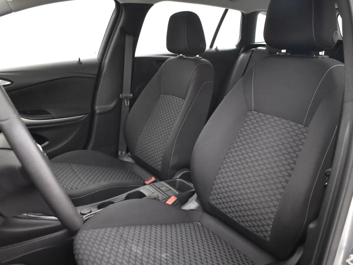 1.2 Business Edition 110PK | Cruise control | Apple carplay Android AUto | Parkeersensor achter | Navigatie | DAB  16"LMV