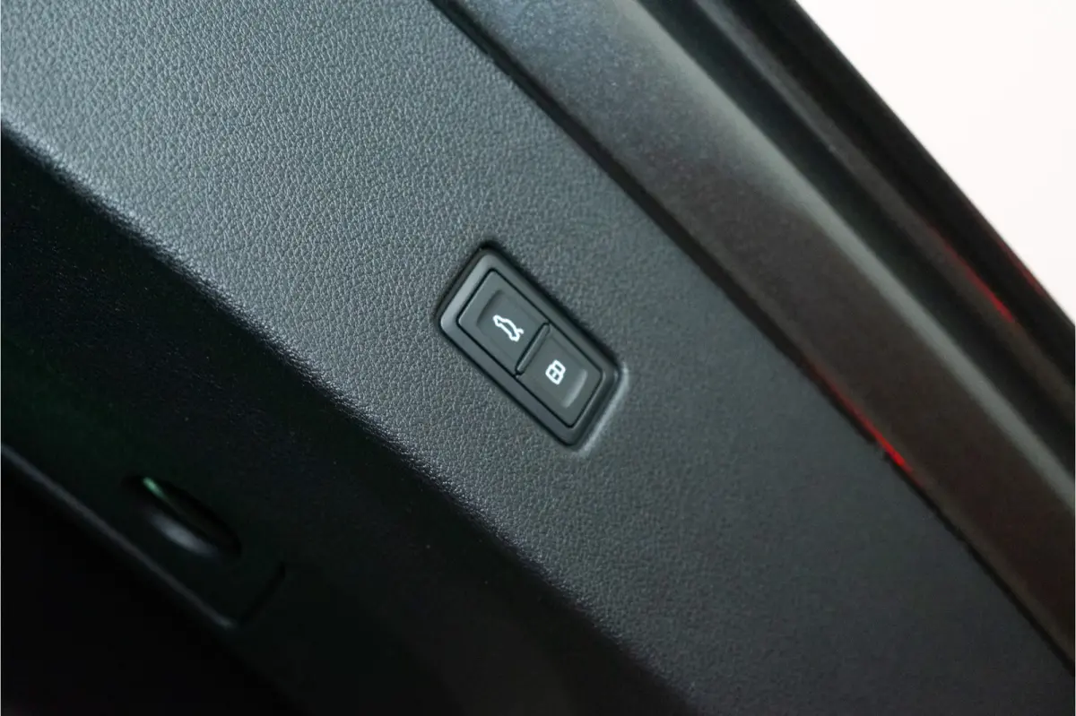 60 TFSI E Quattro S-Edition Competition 490PK FACELIFT | Pano | B&O | Vierwielsturing | VOL! 4 JAAR FABRIEKSGARANTIE