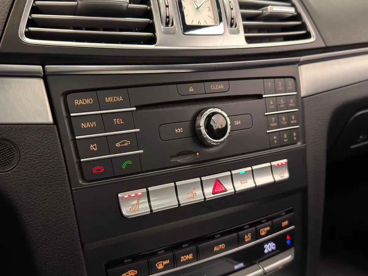 200 / Pano / Camera / Stoelverwarming