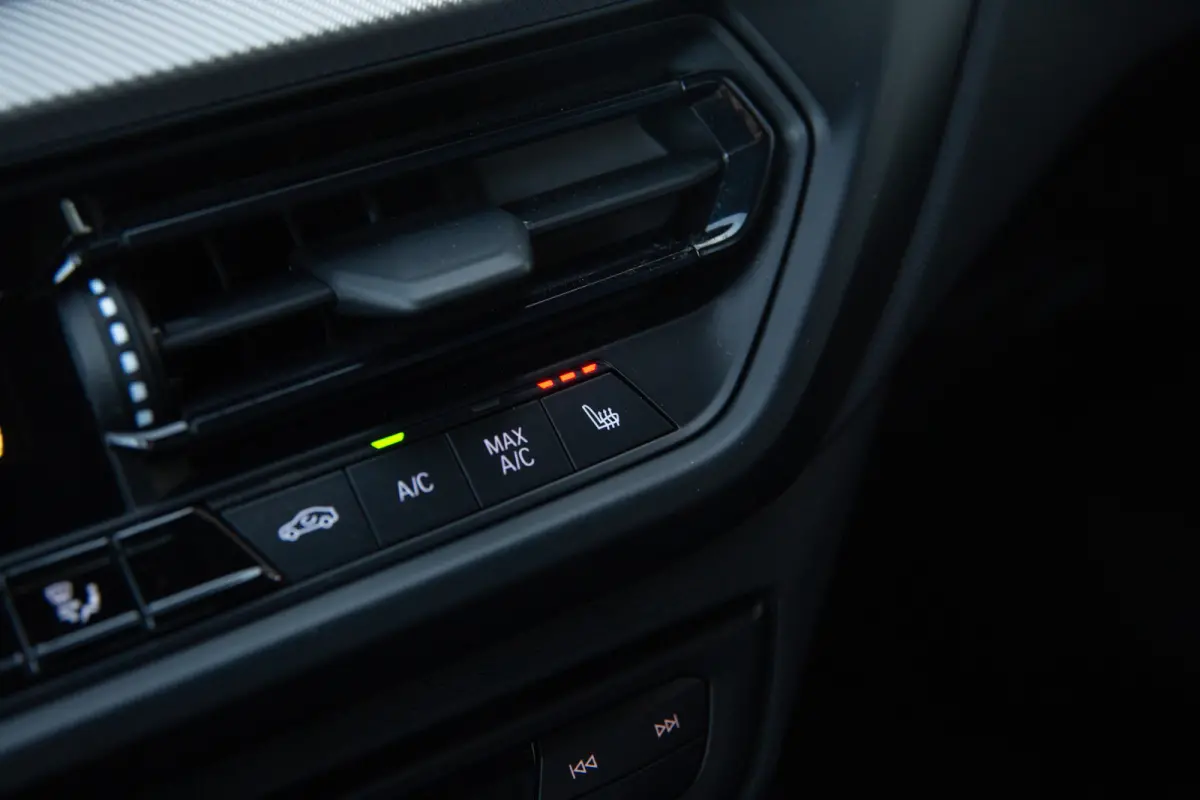 120i High Executive M-Sport , Adap. cruise, Carplay, Stoelverwarming