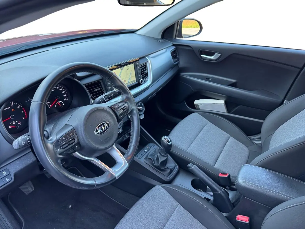 1.0 T-GDi DynamicLine | Navigatie | Two-Tone | Cruise control | LM-Velgen
