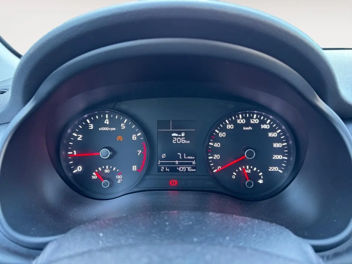 1.0 T-GDi DynamicLine | Navigatie | Two-Tone | Cruise control | LM-Velgen