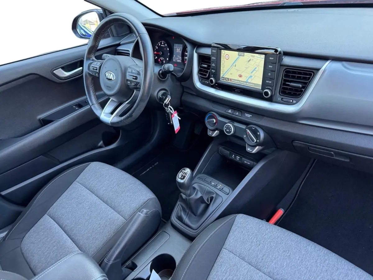 1.0 T-GDi DynamicLine | Navigatie | Two-Tone | Cruise control | LM-Velgen