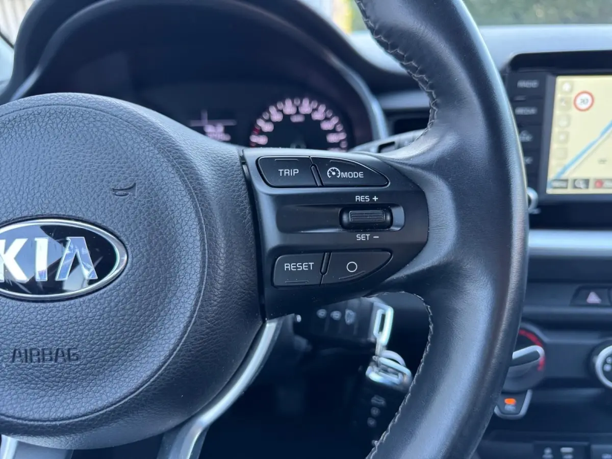 1.0 T-GDi DynamicLine | Navigatie | Two-Tone | Cruise control | LM-Velgen