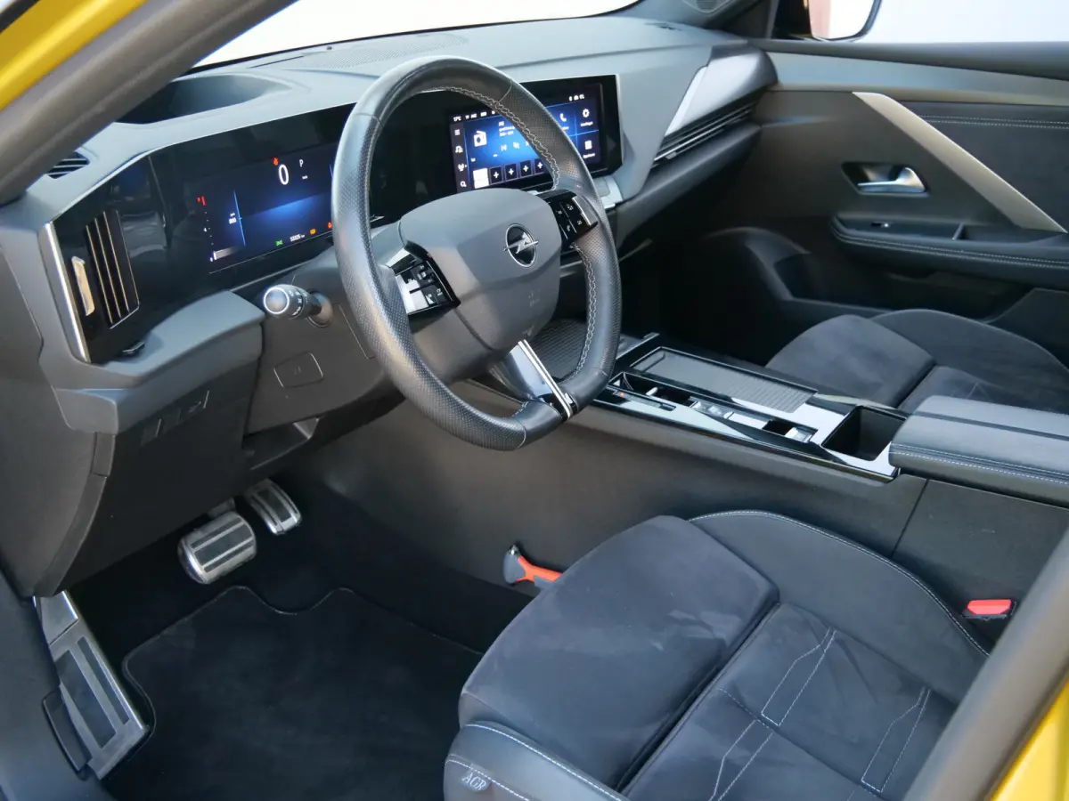 1.2 Turbo Ultimate 130 Pk Automaat Navi / DAB / Apple Carplay / Winterpakket / PDC / Pano-dak