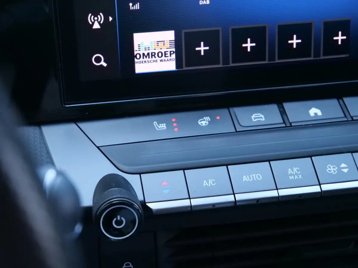 1.2 Turbo Ultimate 130 Pk Automaat Navi / DAB / Apple Carplay / Winterpakket / PDC / Pano-dak