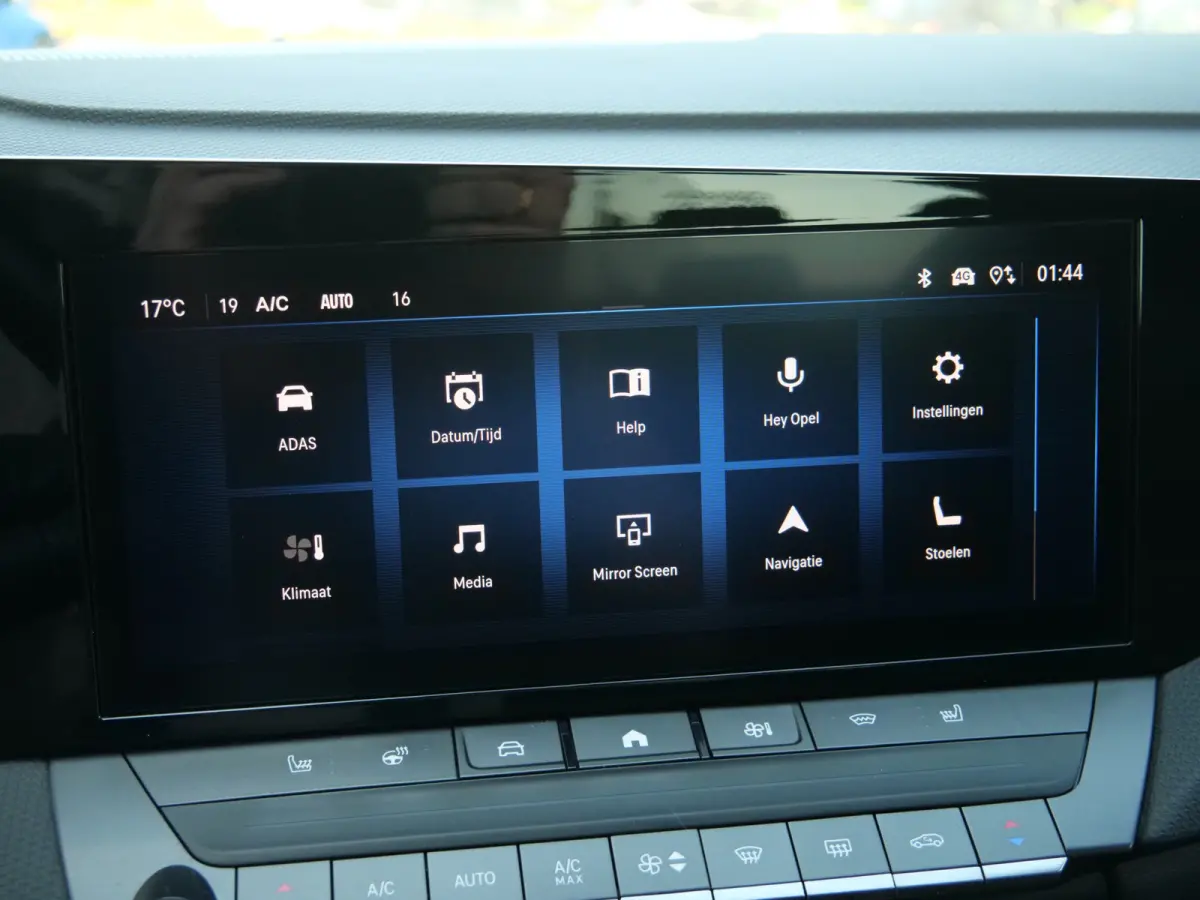 1.2 Turbo Ultimate 130 Pk Automaat Navi / DAB / Apple Carplay / Winterpakket / PDC / Pano-dak