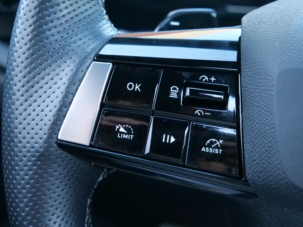1.2 Turbo Ultimate 130 Pk Automaat Navi / DAB / Apple Carplay / Winterpakket / PDC / Pano-dak