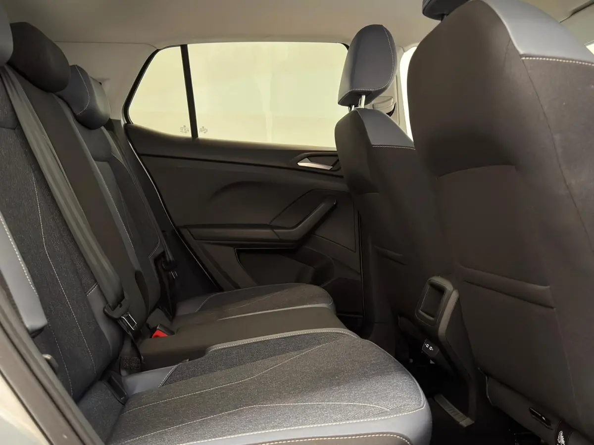 1.0 TSI Style Edition / Carplay / IQ-Light