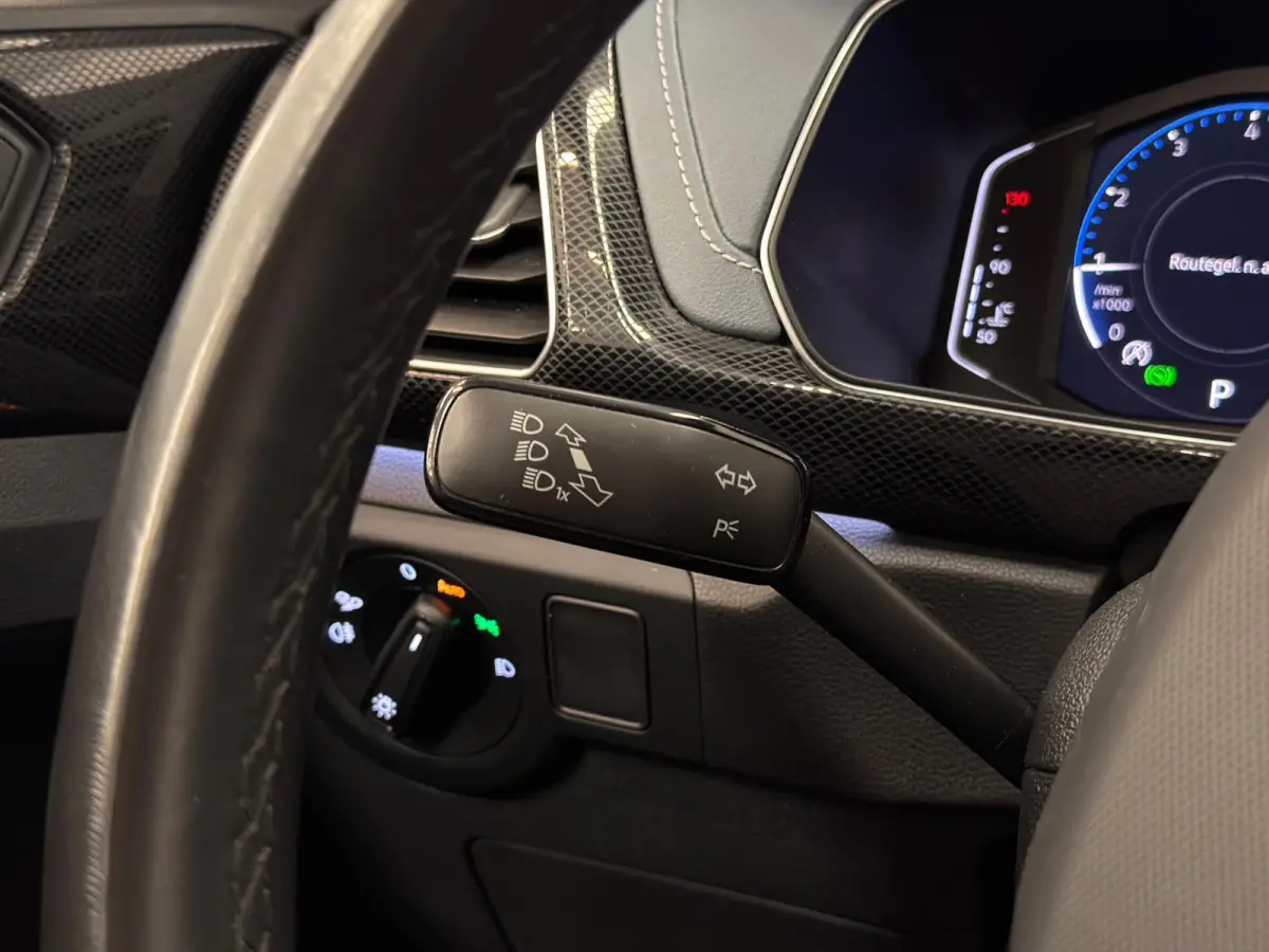 1.0 TSI Style Edition / Carplay / IQ-Light