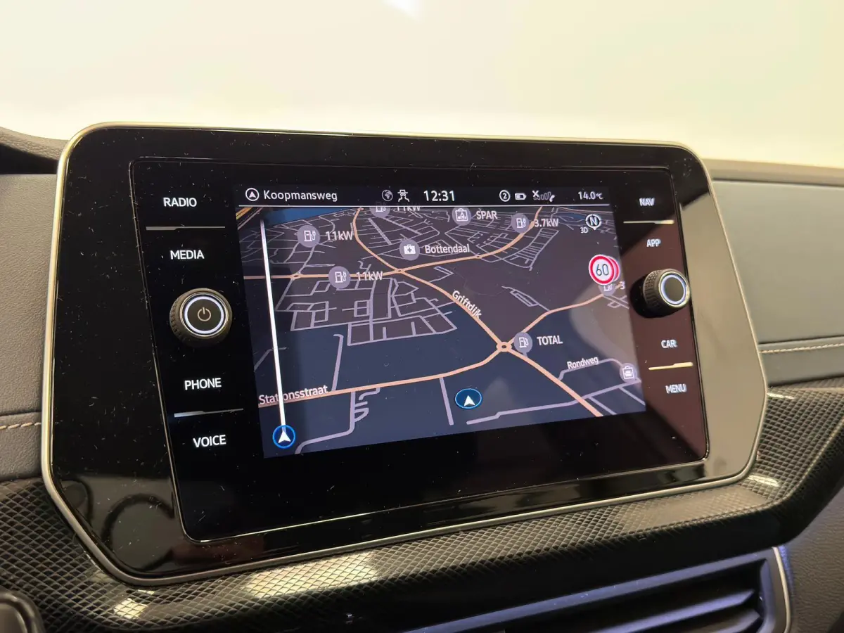 1.0 TSI Style Edition / Carplay / IQ-Light