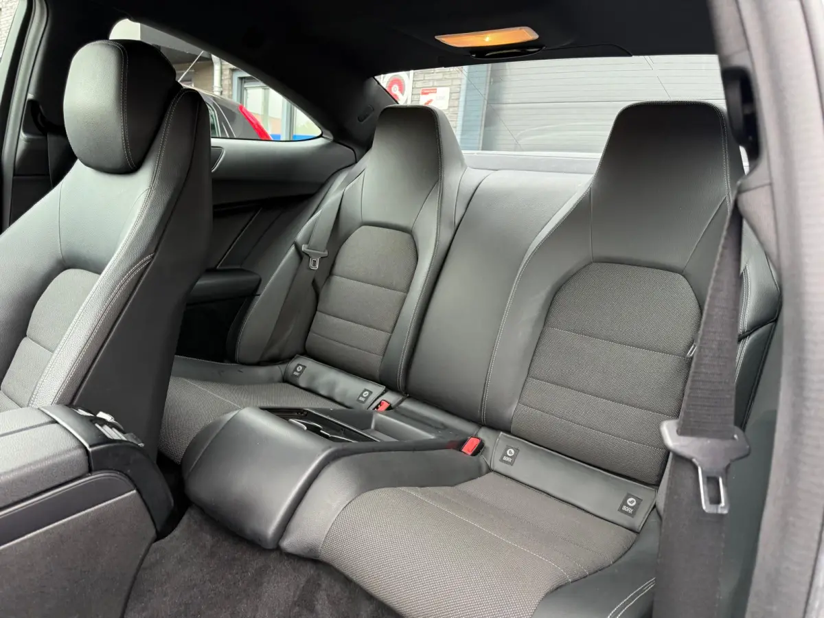 250 Sport Prestige | 12MND GARANTIE | XENON | STANDKACHEL | AUTOMAAT | NAVI | CRUISE | AIRCO | LMV |