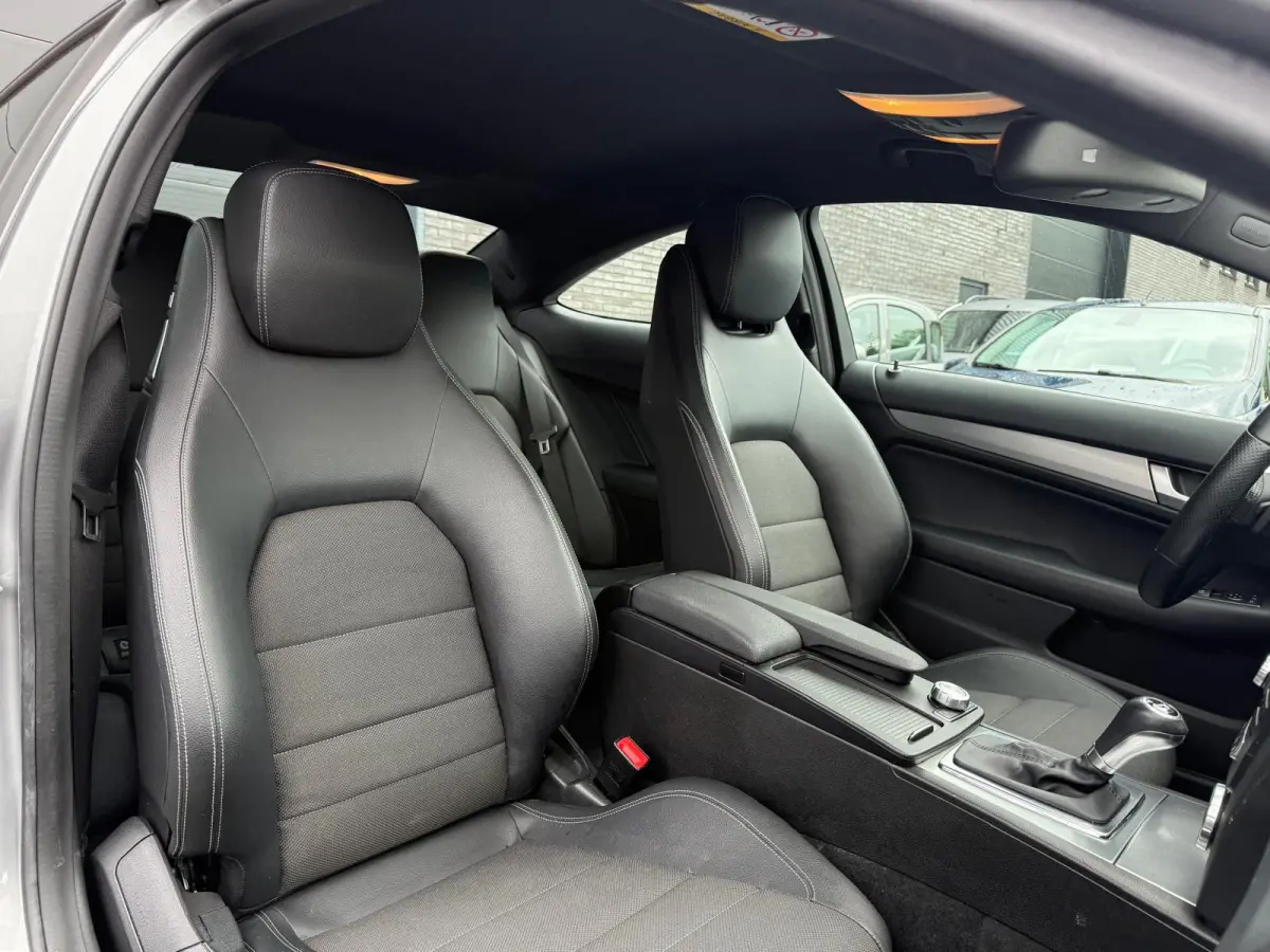 250 Sport Prestige | 12MND GARANTIE | XENON | STANDKACHEL | AUTOMAAT | NAVI | CRUISE | AIRCO | LMV |